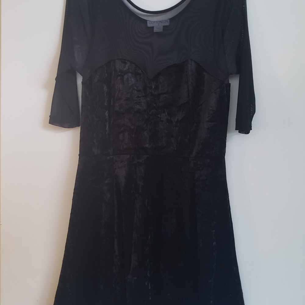 Dress - Picture 4 of 4